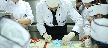 西點學(xué)員上課花絮(圖16)