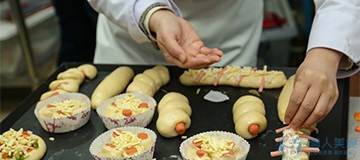 西點學(xué)員上課花絮(圖31)